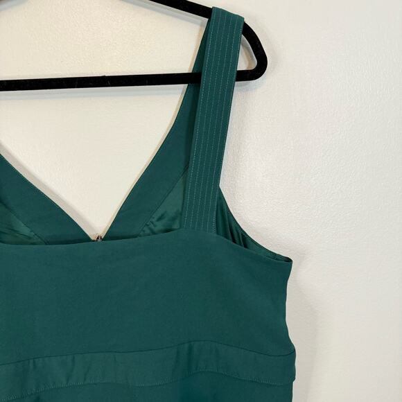 Torrid Tank Top 3X Peplum Crepe Zip-Front V-Neck Stretch Sleeveless Blouse Green - Picture 7 of 10